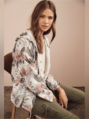 Charlie B Hooded Duster With Roll Up Sleeve Palm Print 100% Linen Womens small